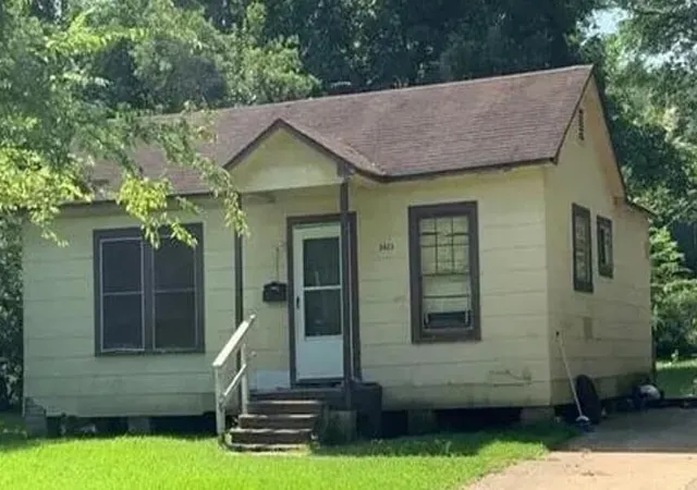 Multi family home for sale at 3421 Catherine St, Shreveport, LA 71109 | MLS# 21302414