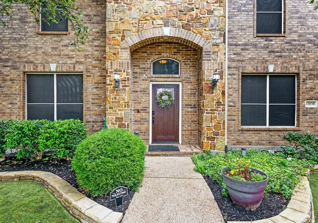 Photo 2 of Single family home for sale at 12038 Gonzales Dr, Frisco, TX 75035 | MLS# 21315646 | Listing updated on 2026-09-03