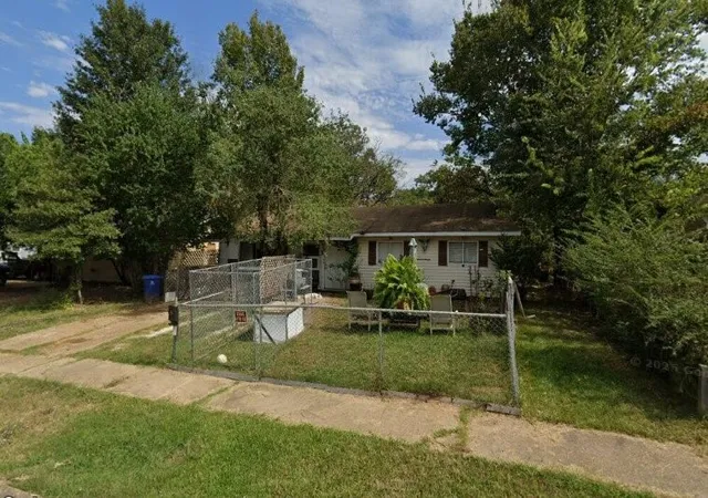 Multi family home for sale at 8411 David Dr, Shreveport, LA 71106 | MLS# 21299382