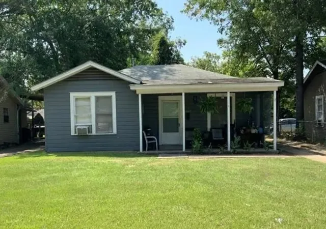 Multi family home for sale at 2643 Woodford St, Shreveport, LA 71108 | MLS# 21299324