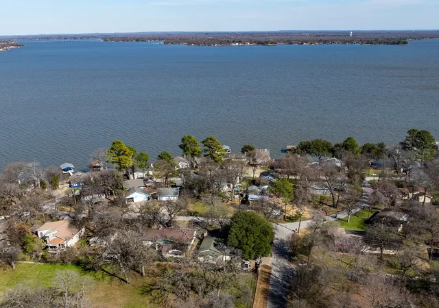 Homes for sale in Tool, TX | 103 Latimer Dr, Tool, TX 75143 | MLS# 21310240