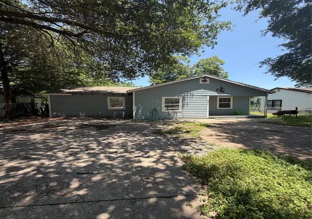 Photo 3 of Single family home for sale at 3717 Childress St, Fort Worth, TX 76119 | MLS# 21315803 | Listing updated on 2026-07-18