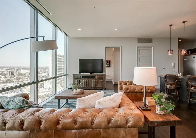5th image of 1301 Throckmorton St #2505, Fort Worth, TX 76102 | MLS# 21315773