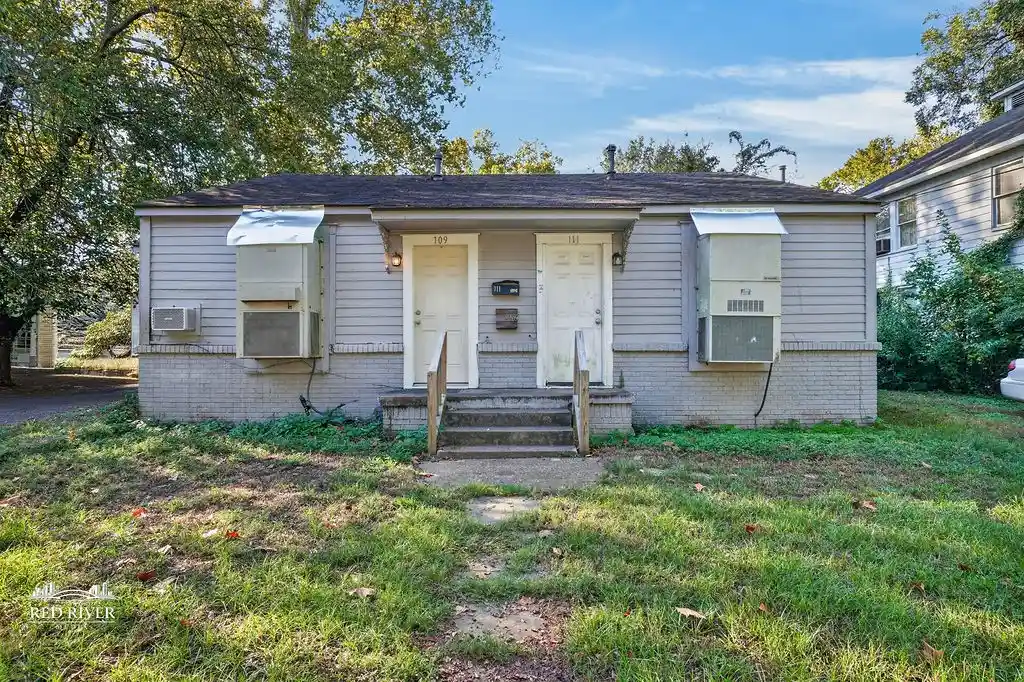 Multi family home for sale at 111 E Fairview St, Shreveport, LA 71104 | MLS# 21310636