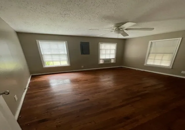 5th image of 3933 Winfield Ave, Fort Worth, TX 76109 | MLS# 21315905