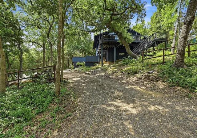 Homes for sale in Pottsboro, TX | 130 Spanish Trl, Pottsboro, TX 75076 | MLS# 21315900