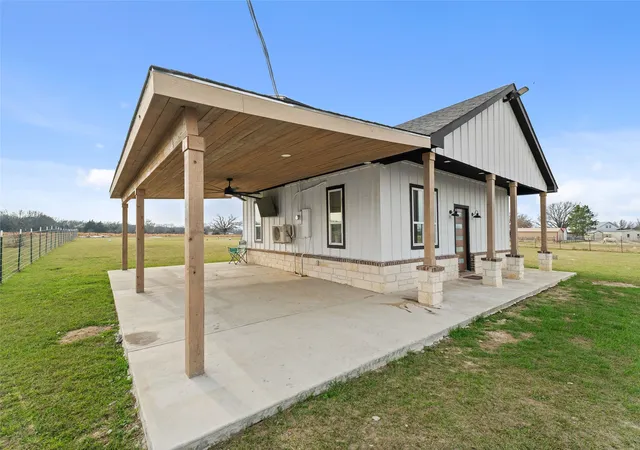 Photo 3 of Sale Pending at 2340 Vz County 1905, Fruitvale, TX 75127 | MLS# 21315966 | Listing updated on 2026-08-31