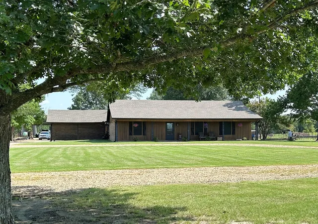 Photo 3 of Single family home for sale at 3779 Farm Road 1499, Paris, TX 75460 | MLS# 21315965 | Listing updated on 2026-07-09