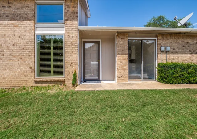 Homes for sale in Carrollton, TX | 2100 Mistymeadow Ct, Carrollton, TX 75006 | MLS# 21316050