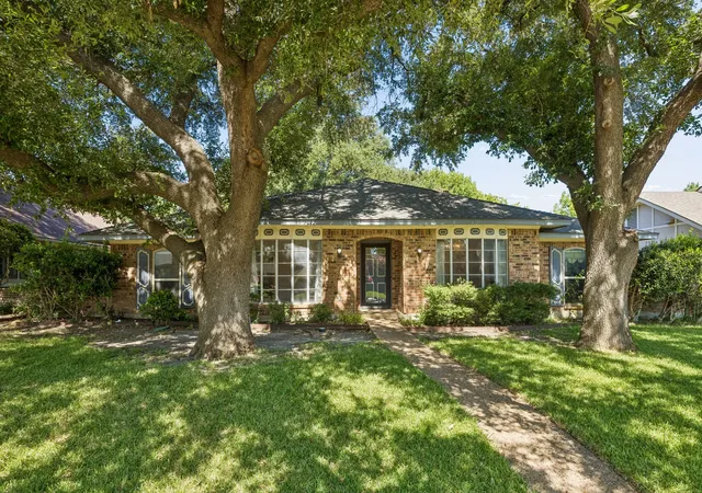 Photo 1 of Sale Pending at 505 Fireside Dr, Richardson, TX 75081 | MLS# 21316056 | Listing updated on 2026-09-28