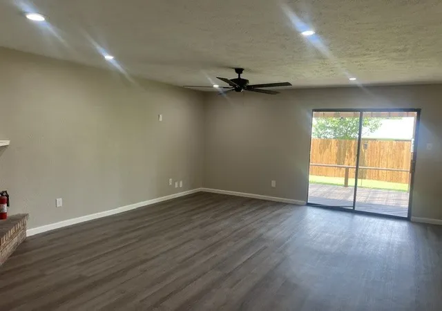 4th image of 206 W 6Th St, Irving, TX 75060 | MLS# 21315449
