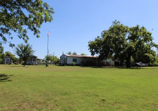Homes for sale in Springtown, TX | 118 Rommel Ct, Springtown, TX 76082 | MLS# 21309853
