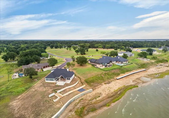 Photo 3 of Sale Pending at 1548 Shoreline Dr, Kemp, TX 75143 | MLS# 21316119 | Listing updated on 2026-09-29