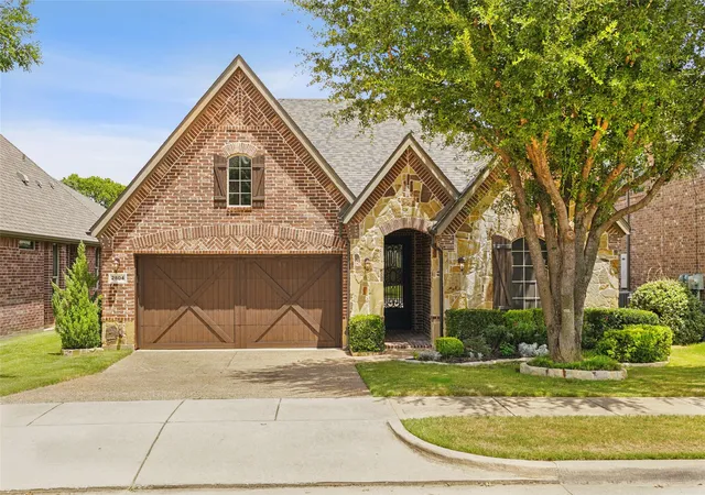 1st image of 2804 Sherwood Dr, Trophy Club, TX 76262 | MLS# 21306588