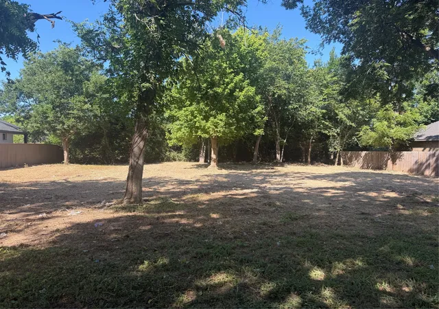 Photo 1 of Sale Pending at 0 Henrietta St, Waxahachie, TX 75165 | MLS# 21316137 | Listing updated on 2026-08-22