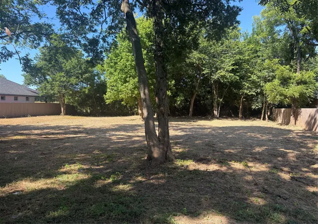 Photo 2 of Sale Pending at 0 Henrietta St, Waxahachie, TX 75165 | MLS# 21316137 | Listing updated on 2026-08-22