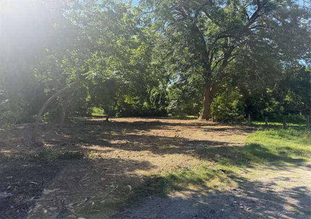 Photo 3 of Land for sale at 0 Will St, Waxahachie, TX 75165 | MLS# 21316110 | Listing updated on 2026-10-07
