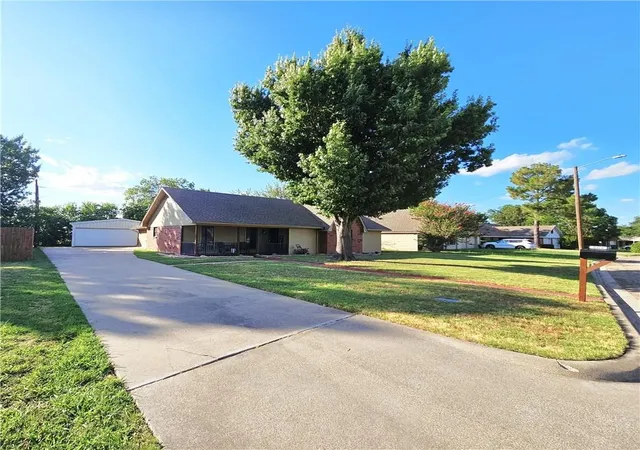 Photo 26 of Single family home for sale at 804 Crestline Dr, Mexia, TX 76667 | MLS# 21316196 | Listing updated on 2026-07-21