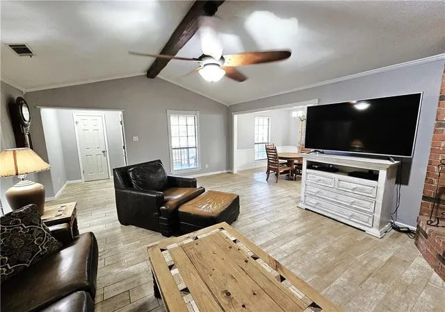 Photo 3 of Single family home for sale at 804 Crestline Dr, Mexia, TX 76667 | MLS# 21316196 | Listing updated on 2026-10-01
