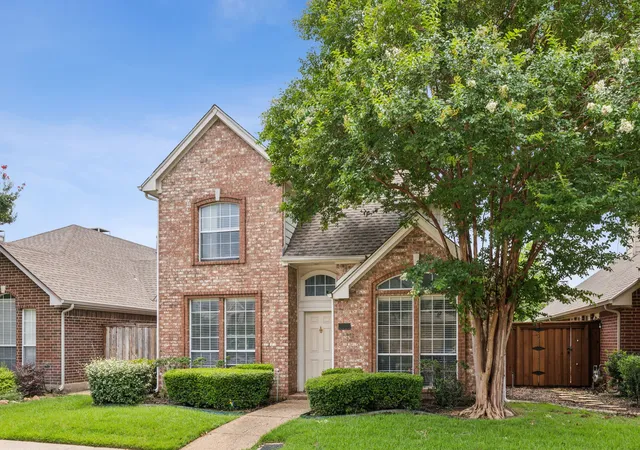 Homes for sale in Irving, TX | 400 Moss Hill Rd, Irving, TX 75063 | MLS# 21299754