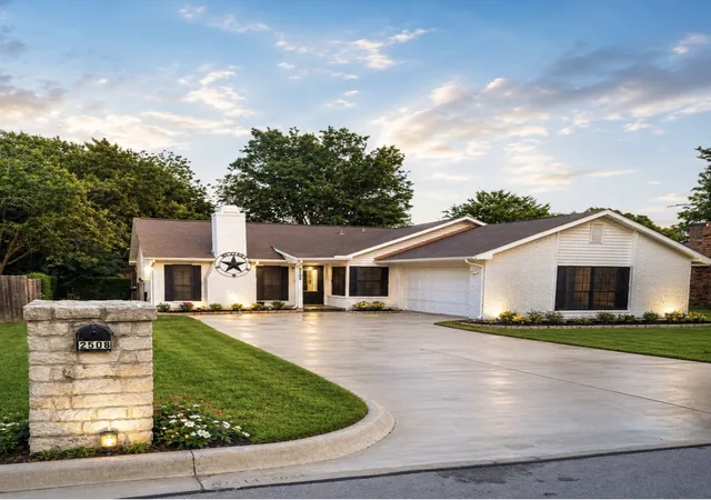 Photo 1 of Single family home for sale at 2508 Craig Ln, Denton, TX 76209 | MLS# 21316167 | Listing updated on 2026-08-17