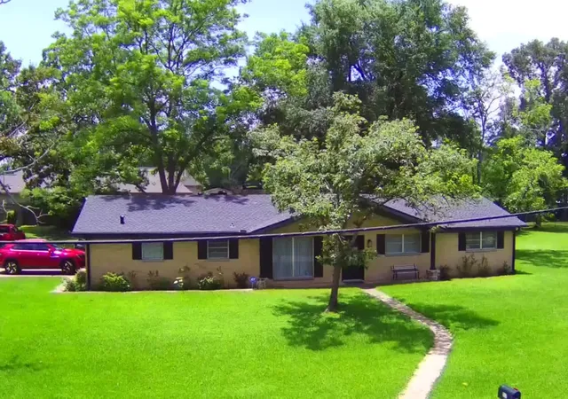 Photo 1 of Single family home for sale at 517 Ronnette Dr, Tyler, TX 75703 | MLS# 21316299 | Listing updated on 2026-08-22