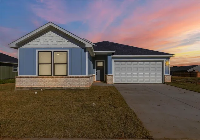 Homes for sale in Tolar, TX | 452 Peace Lily Way, Tolar, TX 76476 | MLS# 21314163