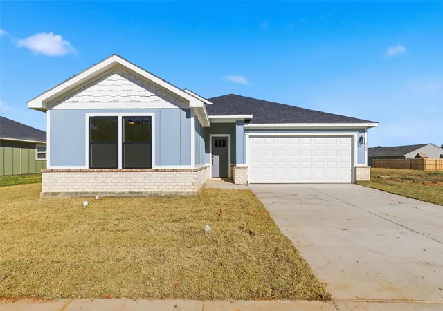 Homes for sale in Tolar, TX | 452 Peace Lily Way, Tolar, TX 76476 | MLS# 21314163