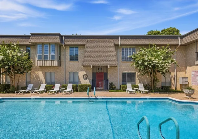 3rd image of 4320 Bellaire Dr S #225W, Fort Worth, TX 76109 | MLS# 21311137