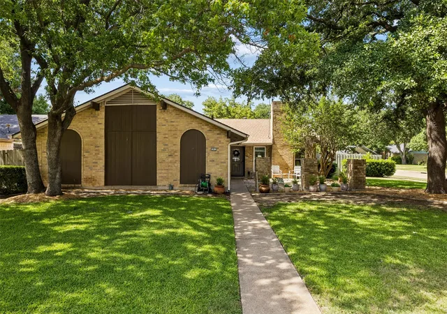 Homes for sale in Richardson, TX | 1913 Richland Dr, Richardson, TX 75081 | MLS# 21316314