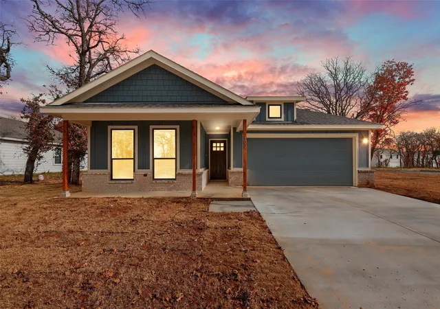 Homes for sale in Tolar, TX | 456 Peace Lily Way, Tolar, TX 76476 | MLS# 21314105