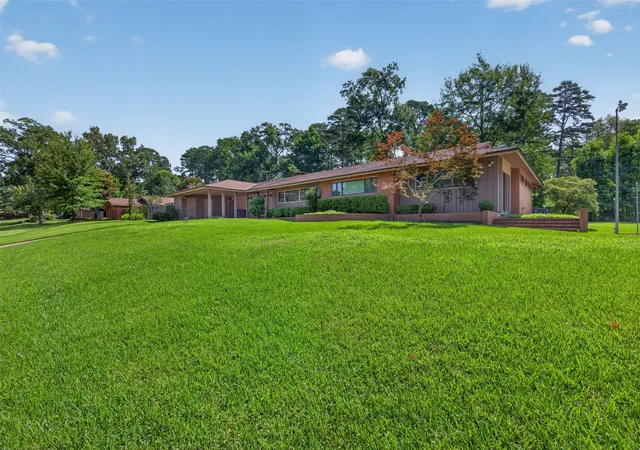 Photo 2 of Single family home for sale at 4847 Camellia Ln, Shreveport, LA 71106 | MLS# 21316249 | Listing updated on 2026-08-22
