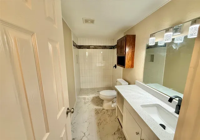 Photo 4 of Single family home for sale at 417 Putman St, Sulphur Springs, TX 75482 | MLS# 21316292 | Listing updated on 2026-10-06