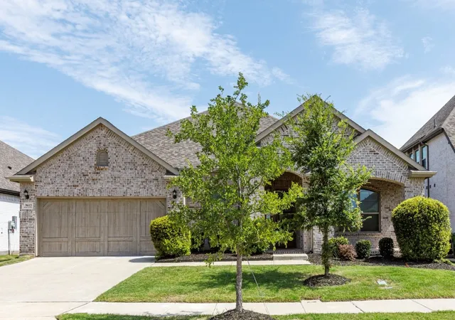 Homes for sale in Oak Point, TX | 9613 Boulder Point Rd, Oak Point, TX 75068 | MLS# 21315817