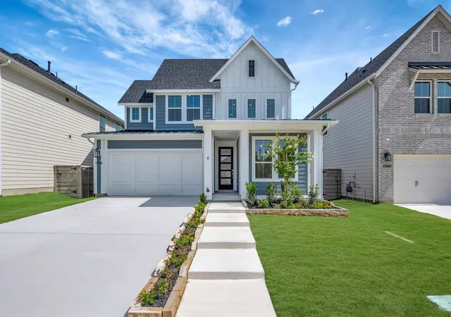 Single family home for sale at 11744 Edgewood Dr, Justin, TX 76247 | MLS# 21316352