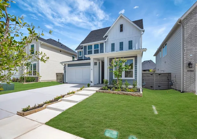 Photo 1 of Single family home for sale at 11744 Edgewood Dr, Justin, TX 76247 | MLS# 21316352 | Listing updated on 2026-10-29