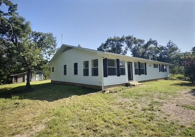 Photo 3 of Single family home for sale at 4078 Fm121, Van Alstyne, TX 75495 | MLS# 21315116 | Listing updated on 2026-08-26