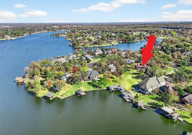 Homes for sale in Lake Kiowa, TX | 100 Mohawk Cvs, Lake Kiowa, TX 76240 | MLS# 21316302