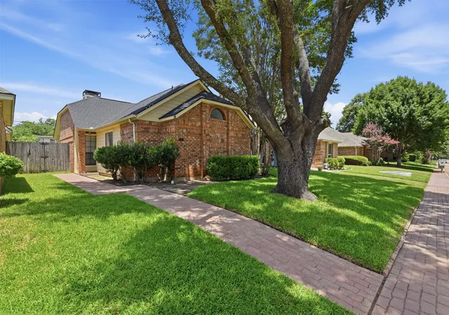 Homes for sale in Cedar Hill, TX | 747 Monique, Cedar Hill, TX 75104 | MLS# 21316523