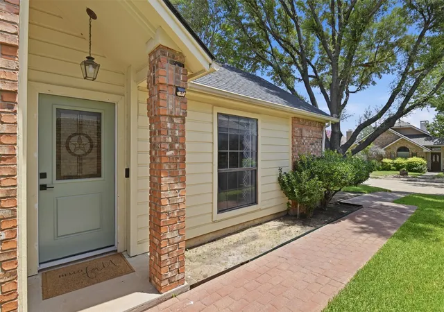 Homes for sale in Cedar Hill, TX | 747 Monique, Cedar Hill, TX 75104 | MLS# 21316523