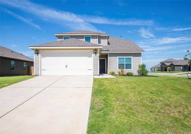 Photo 1 of Single family home for sale at 1825 Fergus Dr, Ponder, TX 76259 | MLS# 21316206 | Listing updated on 2026-10-02