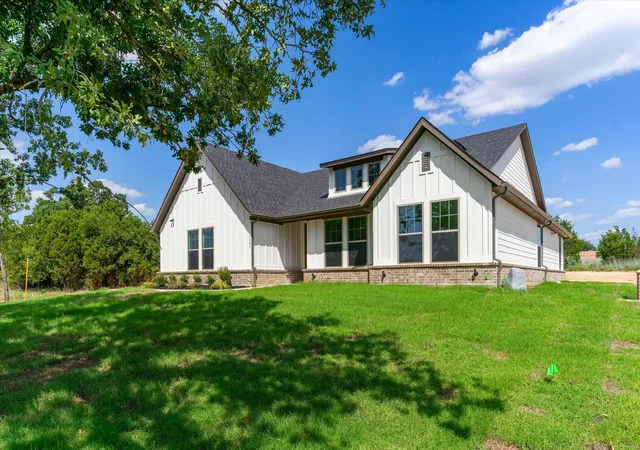 Photo 1 of Single family home for sale at 1001 Leo Ln, Poolville, TX 76487 | MLS# 21315291 | Listing updated on 2026-10-08