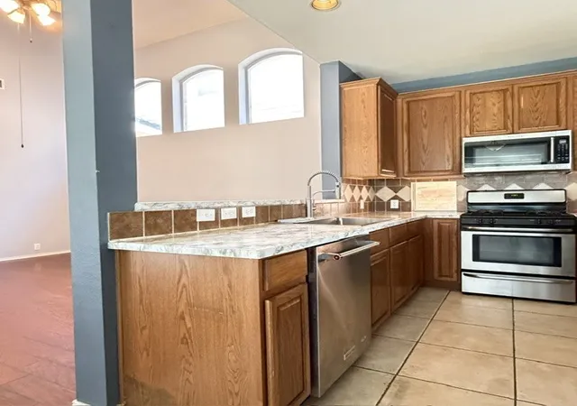 Photo 2 of Single family home for sale at 7198 Richmond Dr, Frisco, TX 75035 | MLS# 21316575 | Listing updated on 2026-08-19