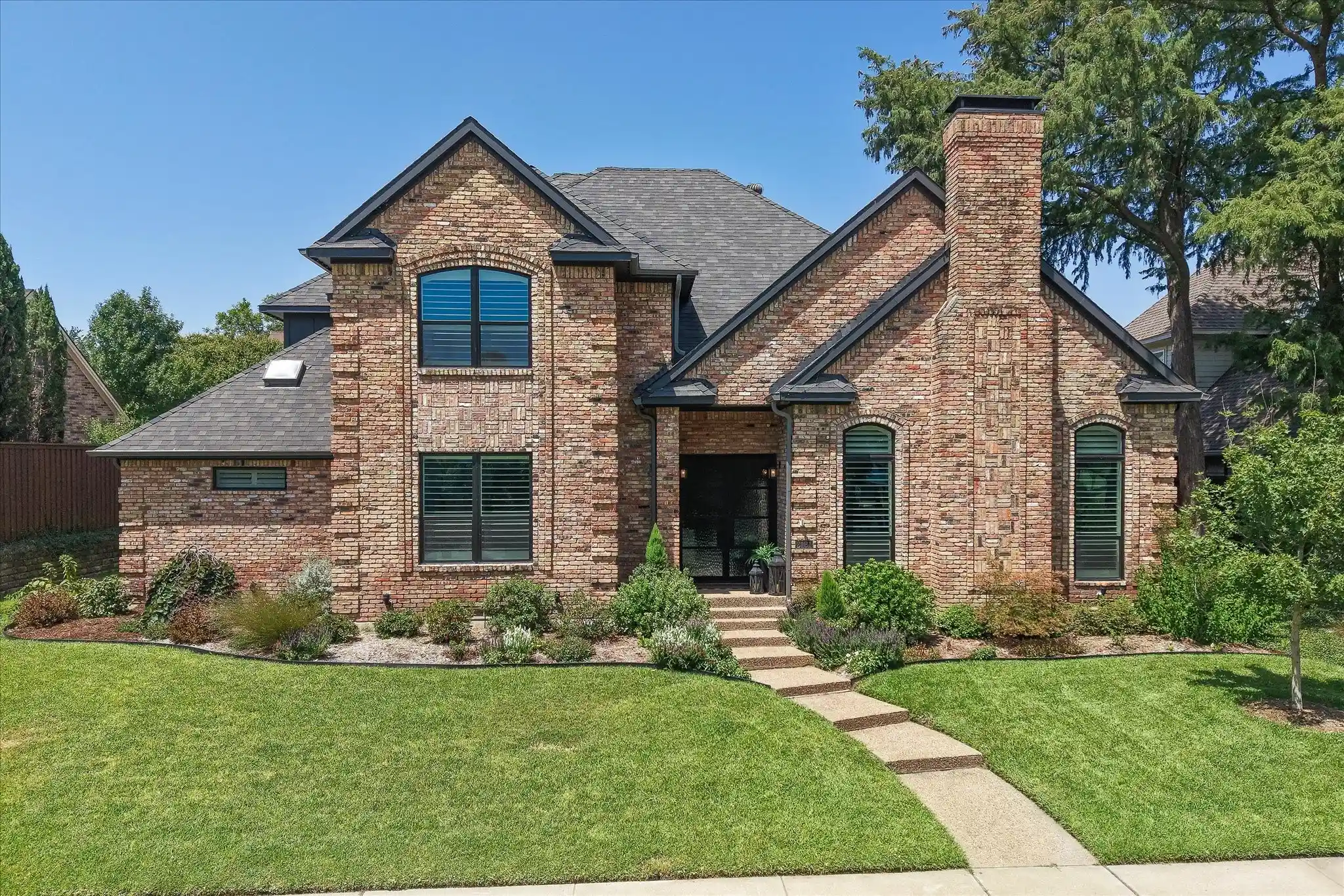 Single family home for sale at 2121 Clearspring Dr S, Irving, TX 75063 | MLS# 21316478