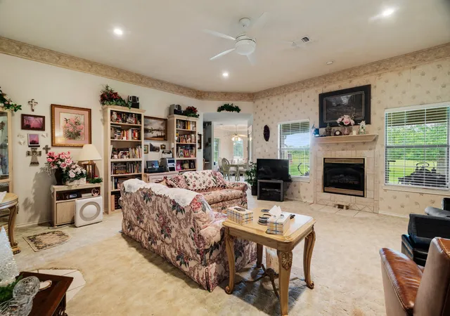 Homes for sale in Blossom, TX | 570 N Center, Blossom, TX 75416 | MLS# 21316546