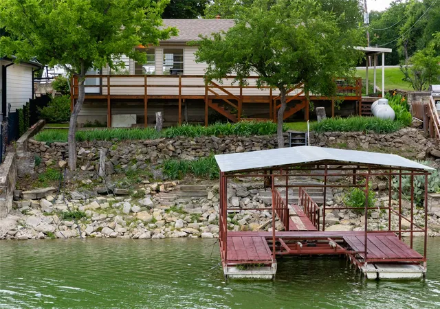 Photo 1 of Single family home for sale at 121 Lure St, Bridgeport, TX 76426 | MLS# 21316571 | Listing updated on 2026-07-28