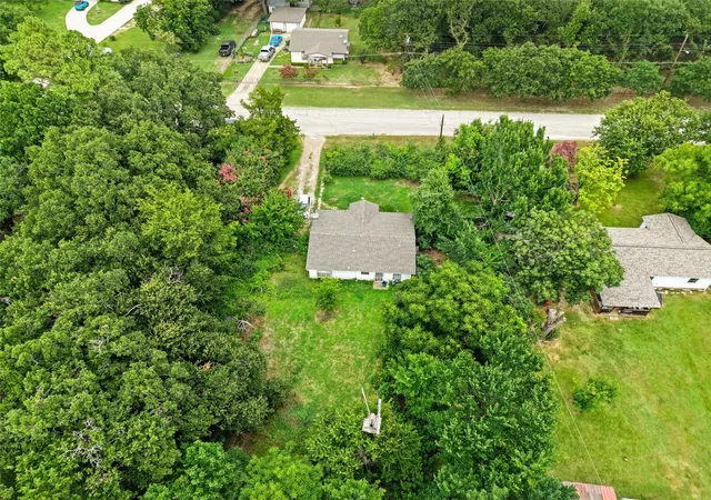 Photo 3 of Sale Pending at 2503 Kleberg Rd, Seagoville, TX 75159 | MLS# 21312039 | Listing updated on 2026-07-20