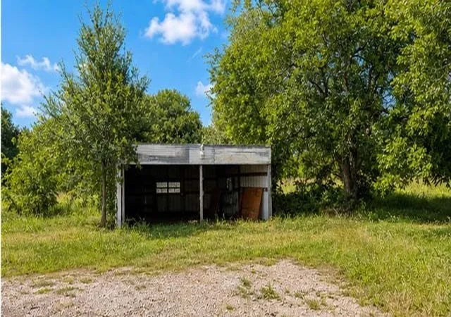 Photo 8 of Single family home for sale at 125 W Crawford St, Mingus, TX 76463 | MLS# 21316424 | Listing updated on 2026-08-22