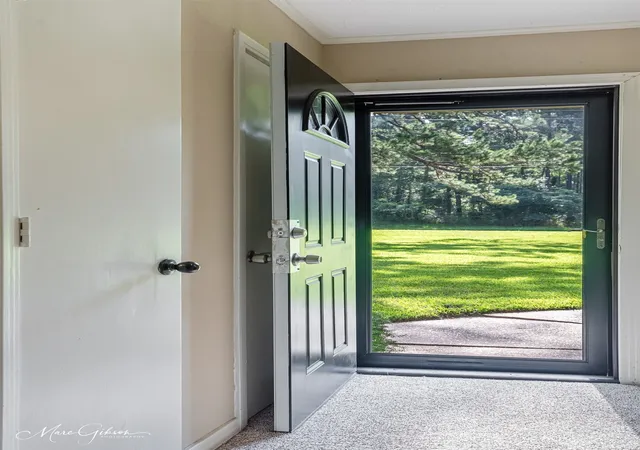 Photo 3 of Sale Pending at 9342 Dean Rd, Shreveport, LA 71118 | MLS# 21316120 | Listing updated on 2026-07-20
