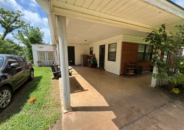 Photo 2 of Single family home for sale at 908 Birch St, Palestine, TX 75801 | MLS# 21316765 | Listing updated on 2026-08-26